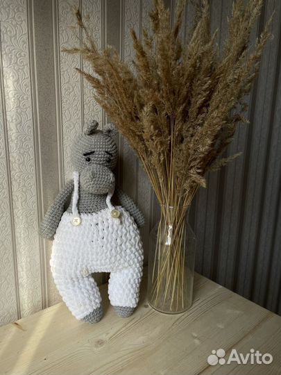 Вязаная игрушка Бегемот