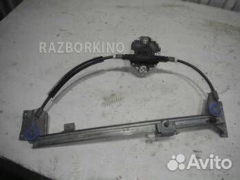 Стеклоподъемник механический задний правый 4438394