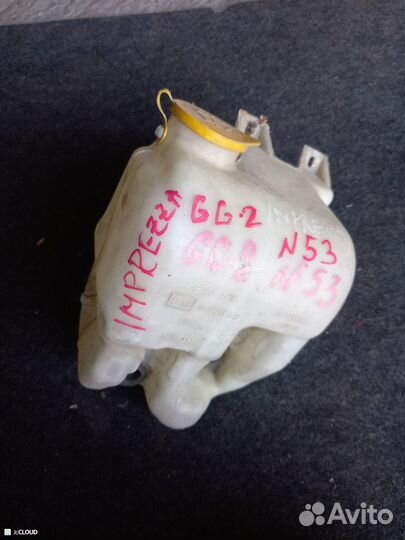 Бачок омывателя на subaru impreza GG2