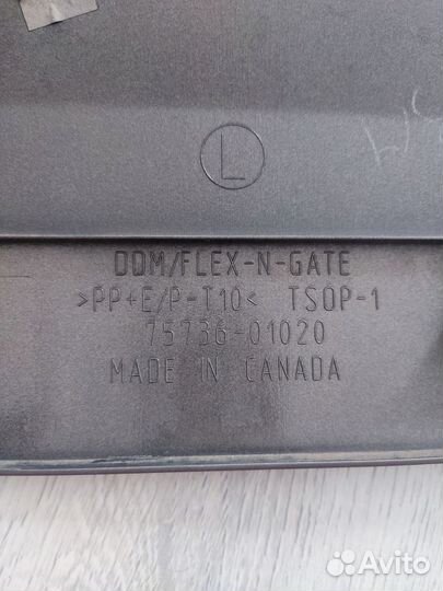 Молдинг водительской двери на Понтиак вайб