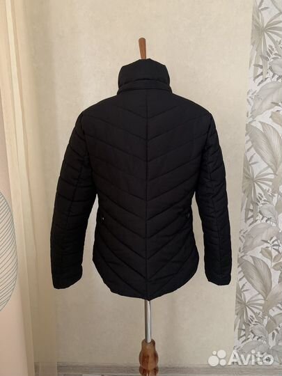 Куртка женская стеганая H&M демисезон черная 44