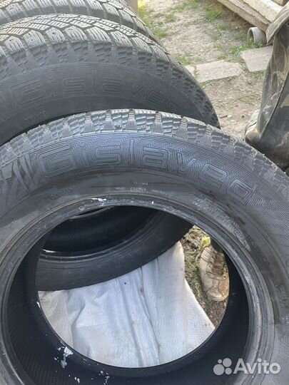 Gislaved Nord Frost 200 215/70 R16