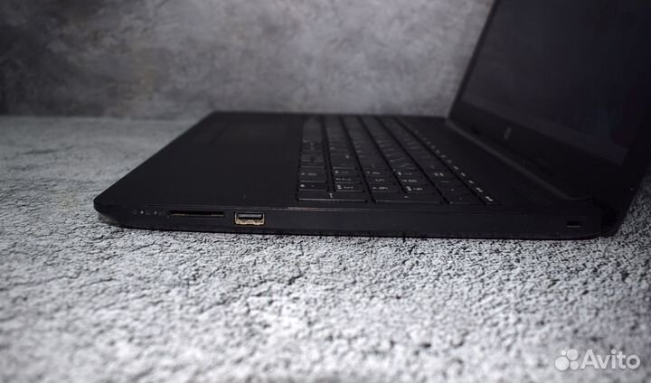 Ноутбук HP на Ryzen 3 2200U/ 8 gb/ ssd/ Full HD