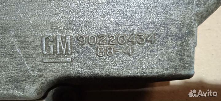 Корпус термостата Opel Vectra a, omega a 2л, 1.8л