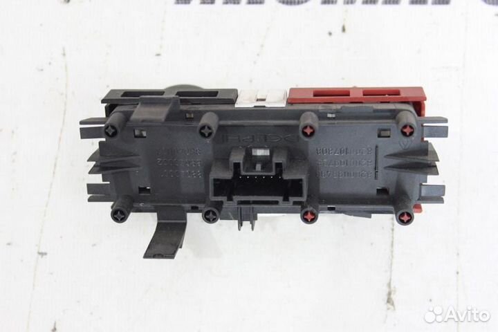 Кнопка аварийной сигнализации для Renault Megane 2
