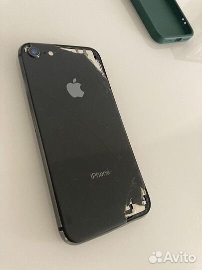 Телефон iPhone 8 64 gb