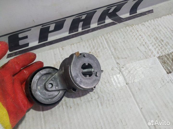 Натяжитель приводного ремня Audi A6 C7 CHV