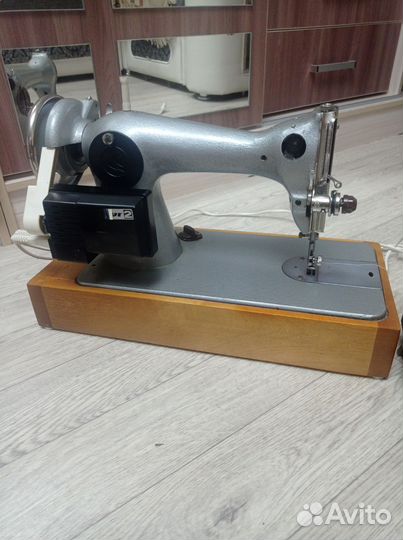 Швейная машинка