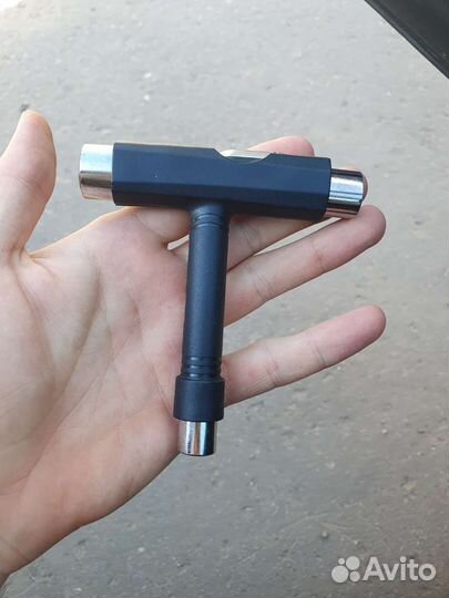 Ключ для скейтборда