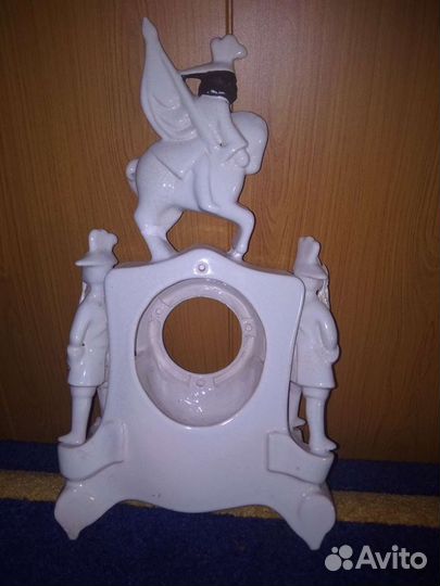 Антикварный фарфоровый подчастник Германия