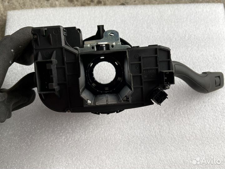 Переключатель подрулевой Audi A6C6