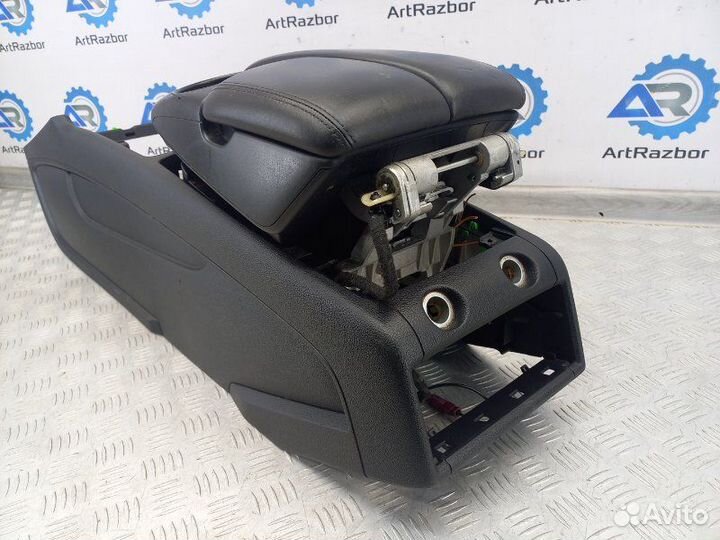 Подлокотник с консолью Audi Q7 4LB 3.0 casa 240