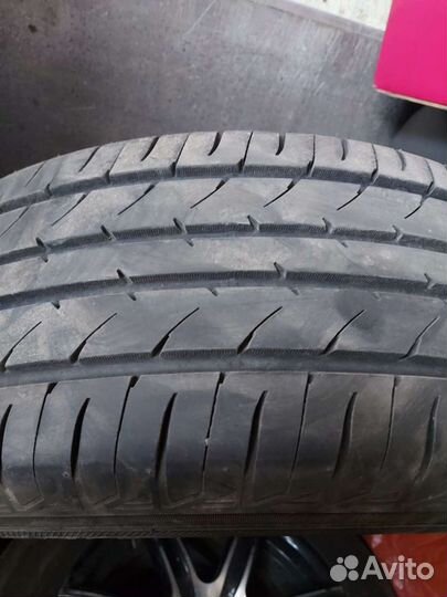Toyo NanoEnergy 3 215/65 R16