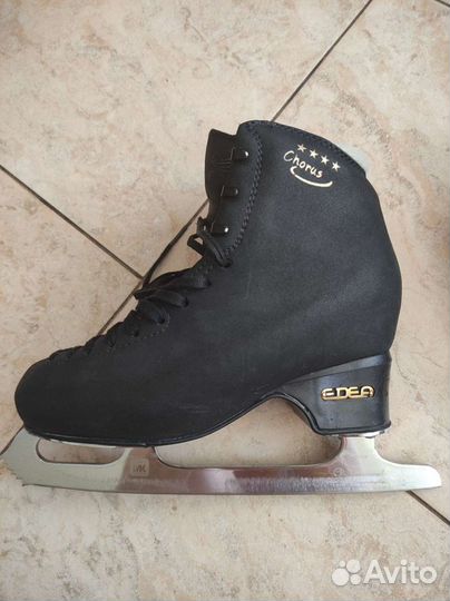 Фигурные коньки edea chorus 235