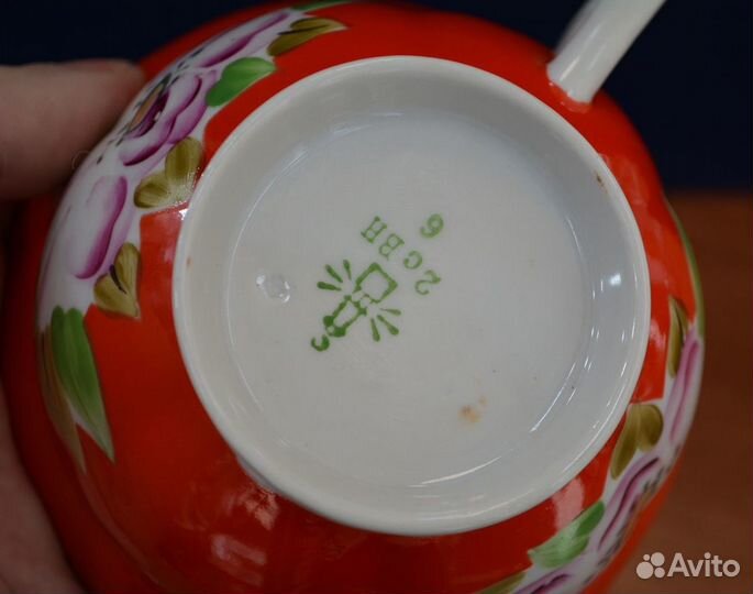 Большая фарфоровая чайная кружка- дружковка фз