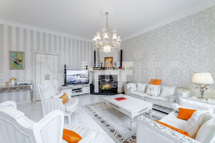Таунхаус 400 м² на участке 6 сот.