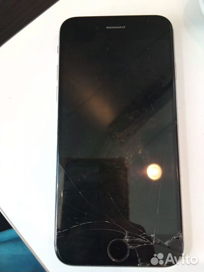 iPhone 6S, 64 ГБ