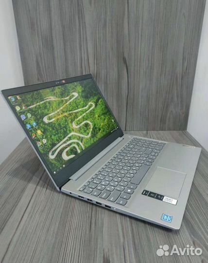 Ноутбук lenovo