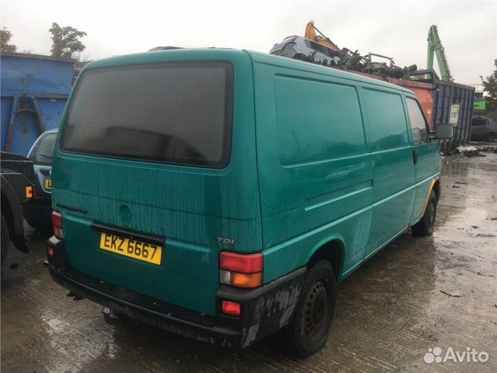 Разбор на запчасти Volkswagen Transporter 4
