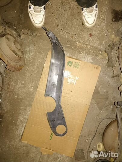 Крышка петли сиденья Skoda Octavia tour