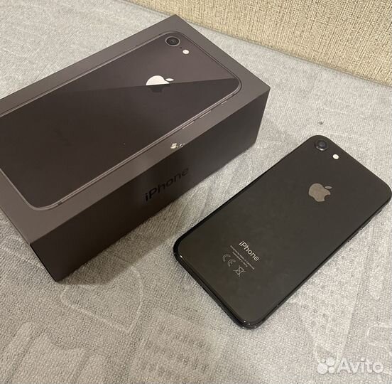 iPhone 8, 64 ГБ