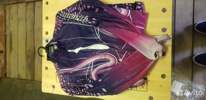 Горнолыжный спусковой комбинезон