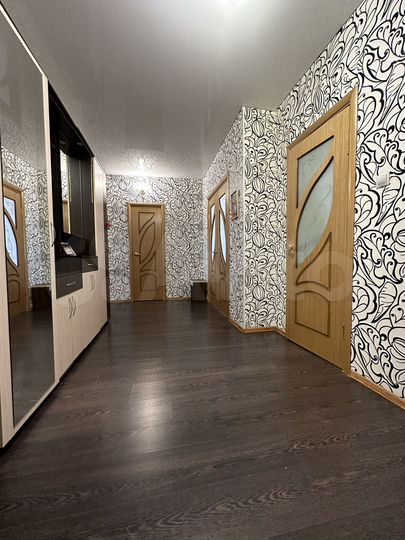 2-к. квартира, 64 м², 1/9 эт.