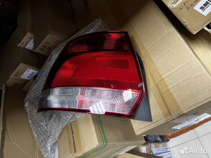 VW Polo Sedan Задние Фонари Дорестайлинг