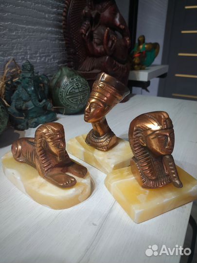 Египет медь, латунь, 3 статуэтки на мраморе 80г