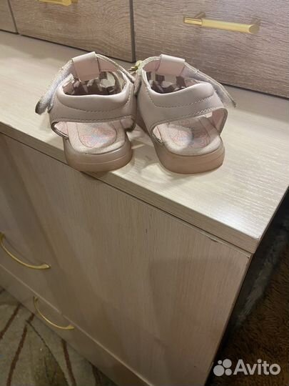 Сандали для девочки