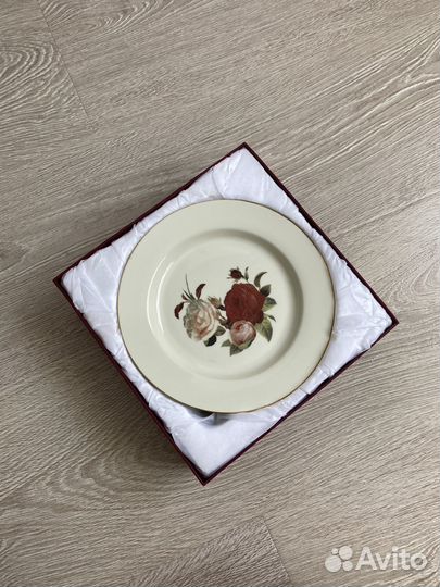 Набор тарелок