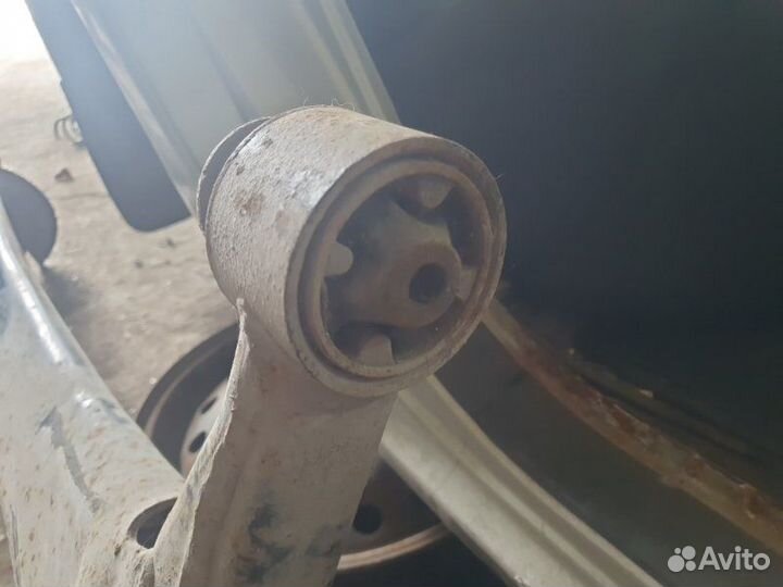 Балка Geely Emgrand EC7 1.8 2012