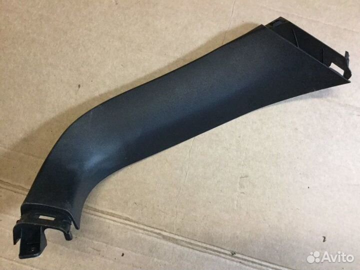 Обшивка двери багажника верхняя Hyundai Ix35