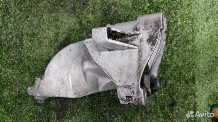 Опора (подушка) двигателя Mercedes Benz E-class W