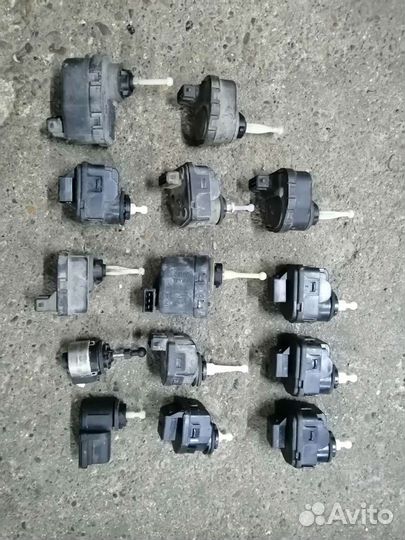 Оригинальные корректоры фар на Audi, VW