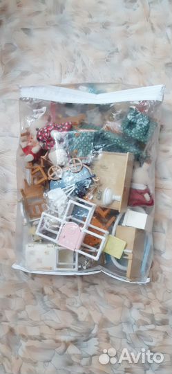 Много игрушек