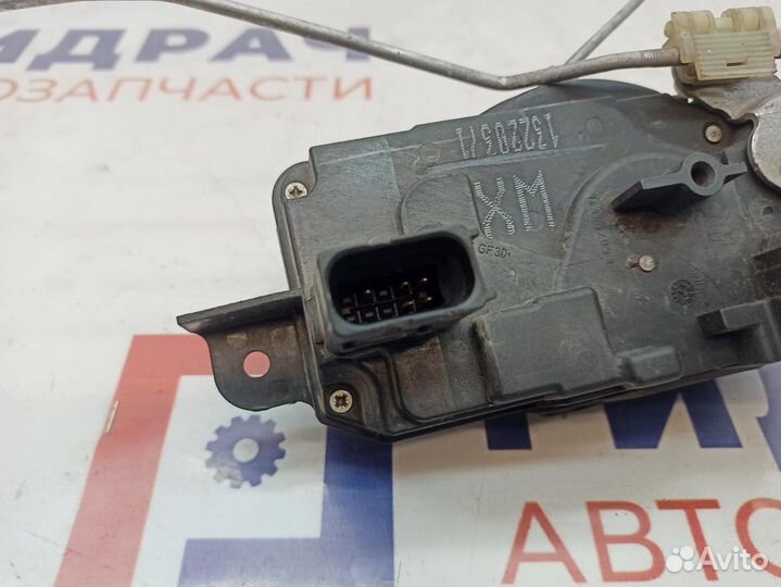 Замок двери передней левой Opel Zafira 2 5133137