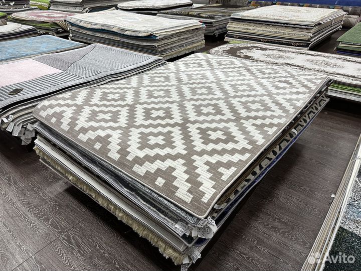 Ковер новый 1.6х2.3