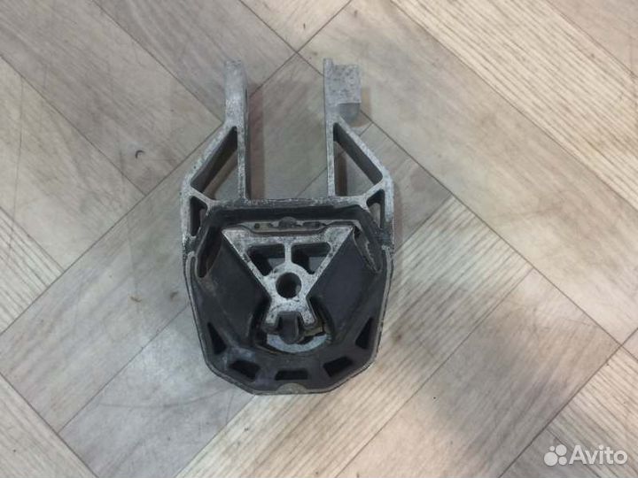 Опора двигателя задняя Ford Kuga