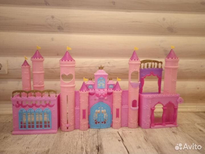 Замок игрушка цена 500, так же кафе 500