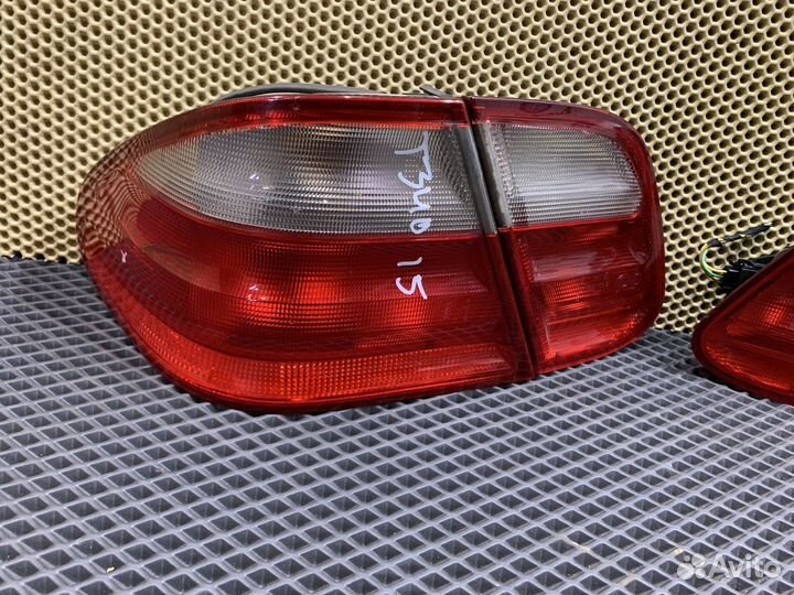 Фонари задние Mercedes w208