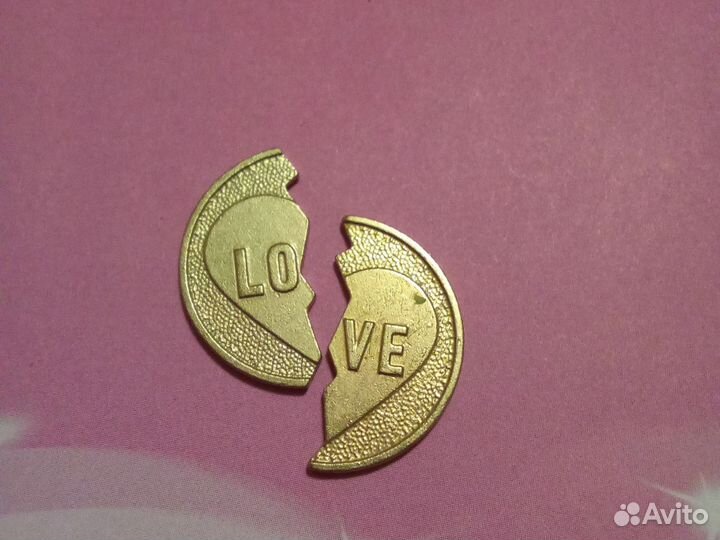 Золотые монеты из магнита