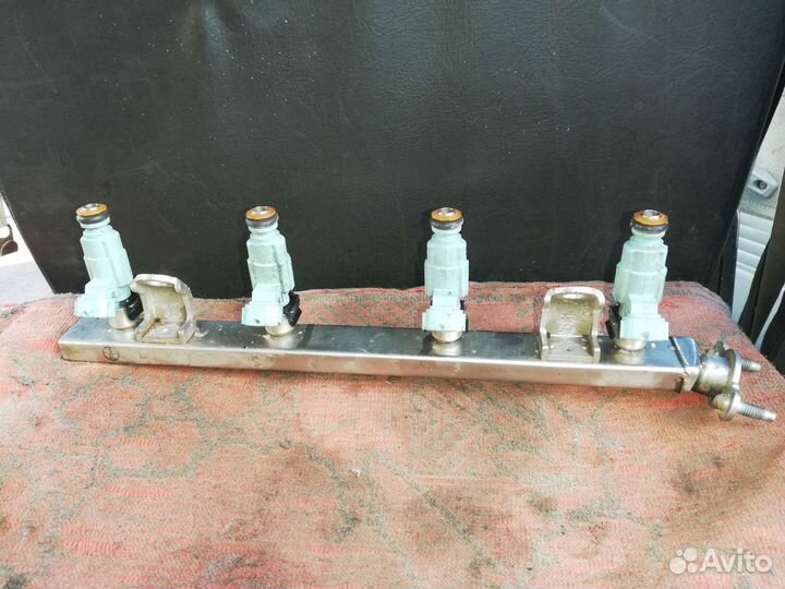 Форсунка топливная рампа Киа Сид JD