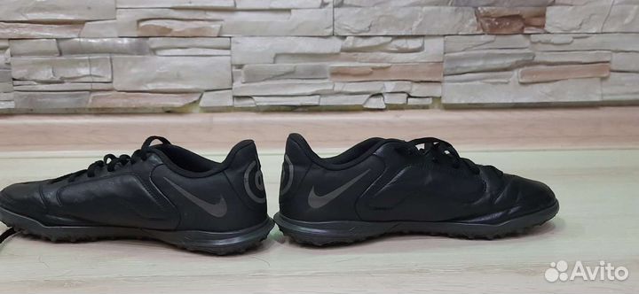 Футбольные бутсы