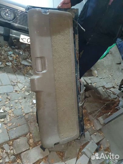 Крышка багажника нижняя на шевроле блейзер