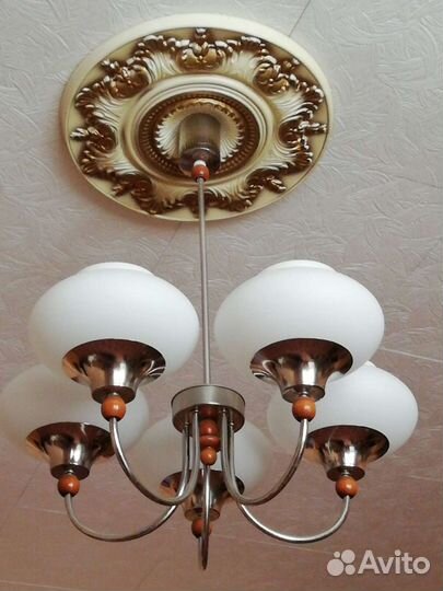 64. Люстра