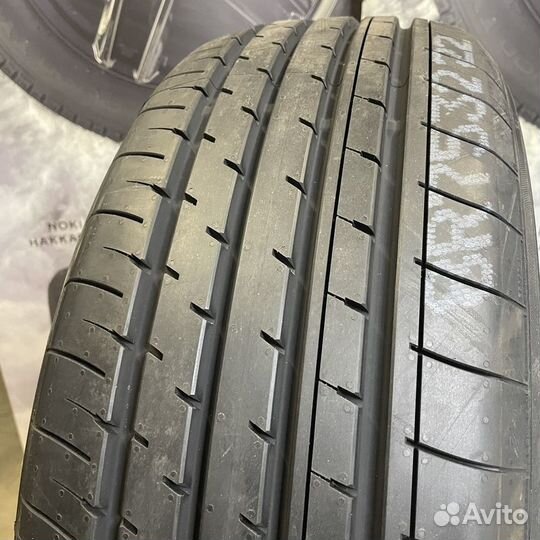 Yokohama BluEarth-XT AE61 235/60 R18 103W