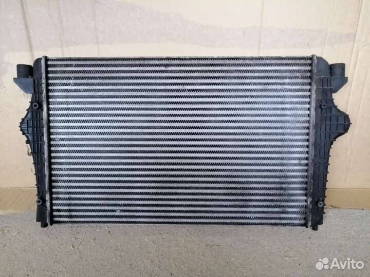 Интеркулер Volkswagen Sharan 2-й рест. 2007