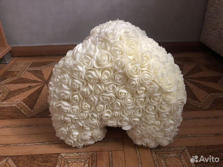 Подарочный мишка из роз