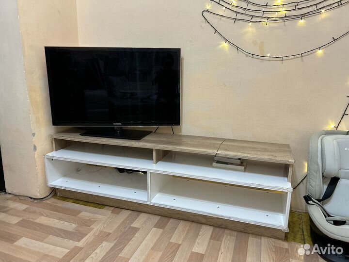 Тумба стеллаж под телевизор
